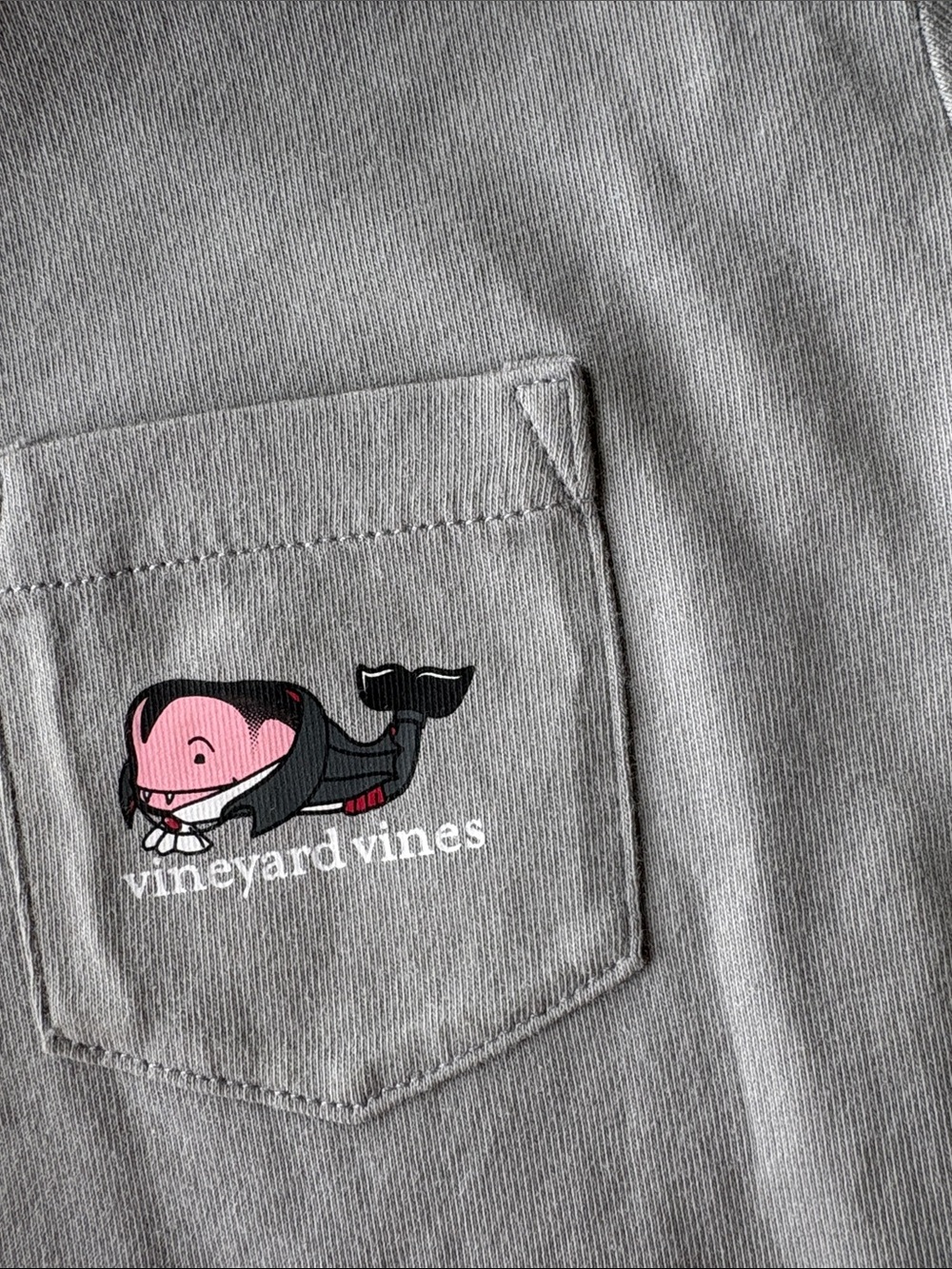 NWOT Vineyard Vines Boys Halloween Tee with Dracula Whale size 7 - Picture 4 of 7